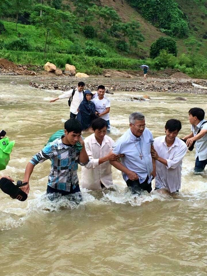 Không ngại lội suối