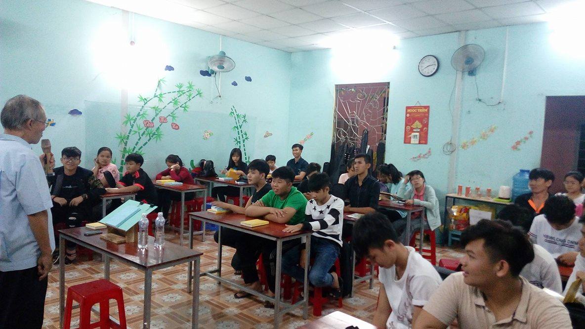 Một buổi chia sẻ về giáo lý và nhân bản của cha chánh xứ