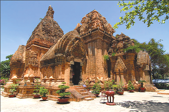 Tháp Bà Ponagar, Nha Trang. Ảnh: Hoàng Hà