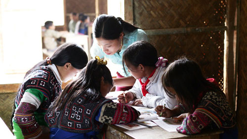 Đem cái chữ học trò vùng cao. Ảnh: CTV