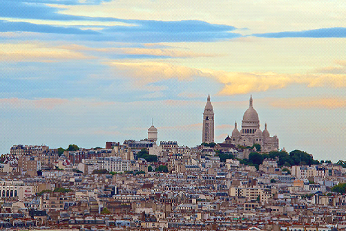 Vương cung thánh đường Sacre-Coeur nổi bật trên đỉnh đồi Montmartre. Ảnh: CTV
