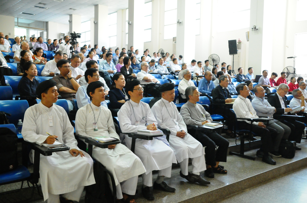 Các đại biểu tham dự Hội thảo. Ảnh: Bạch Yến