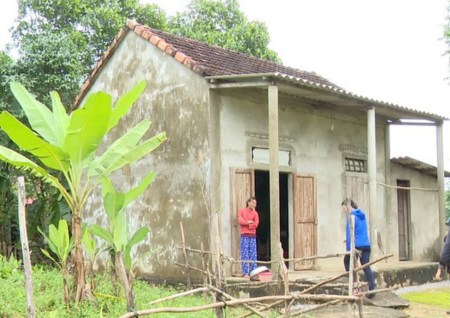 Bà Hương sống trong ngôi nhà tình thương, có diện tích khoảng 35 m2. Ảnh: Hoàng Phúc