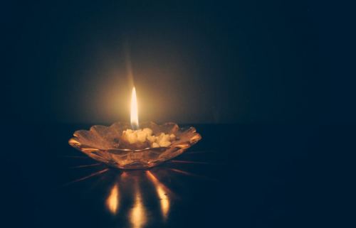 người là ngọn đèn cháy sáng như lời Đức Giêsu đã nói