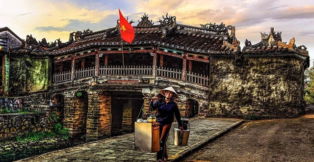 Cầu Chùa cây cầu cổ trong khu đô thị cổ Hội An. Ảnh: Thanh Nghị