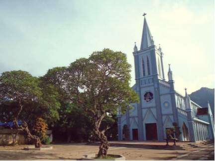 Nhà thờ giáo xứ Phong Ý. Ảnh: CTV