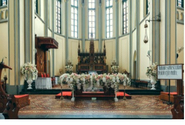 Bên trong Vương cung thánh đường Manila. Ảnh: CTV