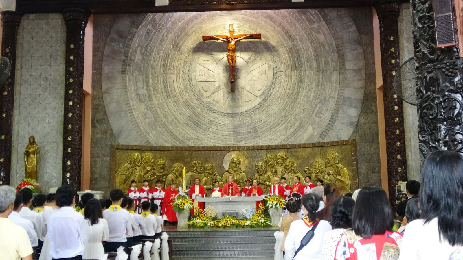 Quang cảnh thánh lễ. Ảnh: CTV