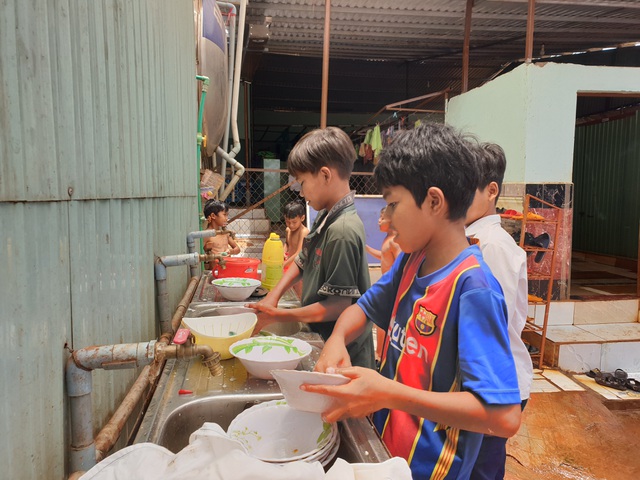 Mỗi đứa trẻ trong mái ấm Thiên Ân đều có những hoàn cảnh rất đặc biệt.