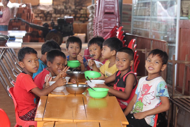 Các em ở mái ấm Thiên Ân được trang bị những kĩ năng mềm, có thể tự chăm sóc bản thân.
