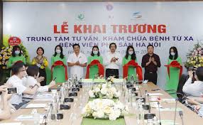 Lễ khai trương Trung tâm tư vấn, khám chữa bệnh từ xa Bệnh viện Phụ sản Hà Nội. Ảnh: CTV