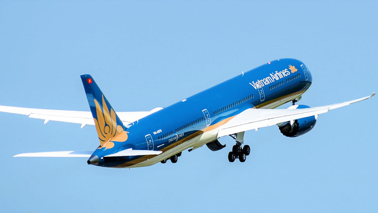 Vietnam Airlines đề xuất áp giá sàn vé máy bay sẽ bất lợi cho người tiêu dùng, triệt tiêu sự cạnh tranh. Ảnh: Công Phương 