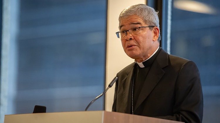Đức Tổng Giám mục Tito Yllana (GIOVANNI PORTELLI)