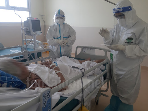 Xin tạ ơn Thiên Chúa cùng với các linh mục và mọi người vì những hồng ân Ngài ban tặng suốt hành trình thiện nguyện. Ảnh: CTV