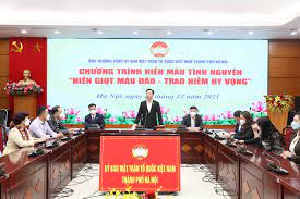 Ông Nguyễn Sỹ Trường -Phó Chủ tịch Ủy ban MTTQ Việt Nam TP Hà Nội khai mạc chương trình hiến máu. Ảnh: Gia Thắng