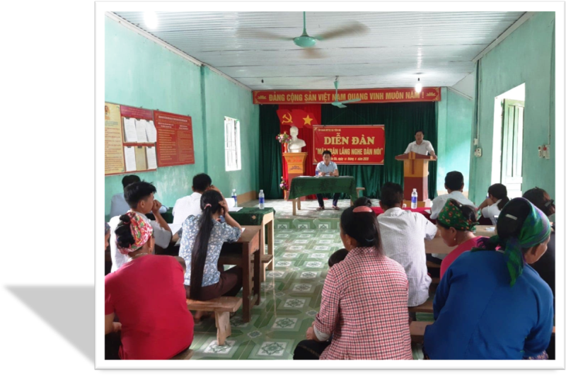 Anh Tống Văn Hiệp chủ trì diễn đàn lắng nghe dân nói tại thôn Yên Sơn, xã Yên Hà