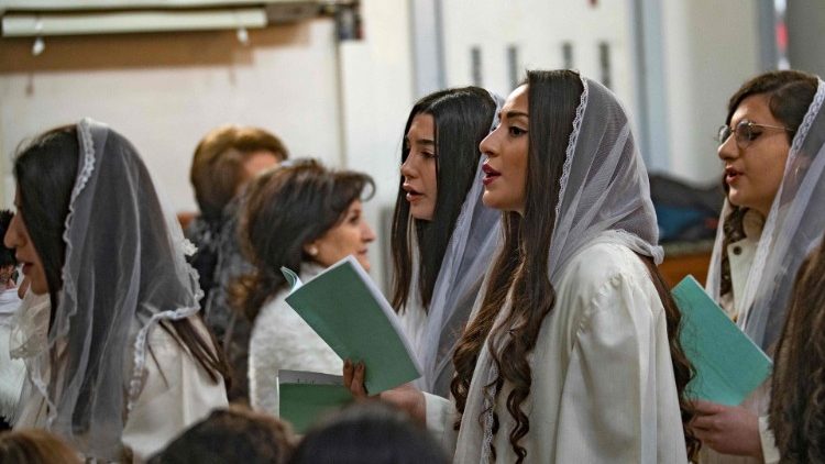 Các thiếu nữ Syria trong một cử hành phụng vụ (AFP or licensors)