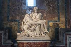 Tượng Đức Mẹ Sầu Bi trong Vương cung thánh đường Thánh Phêrô, Tòa thánh Vatican. Ảnh: CTV