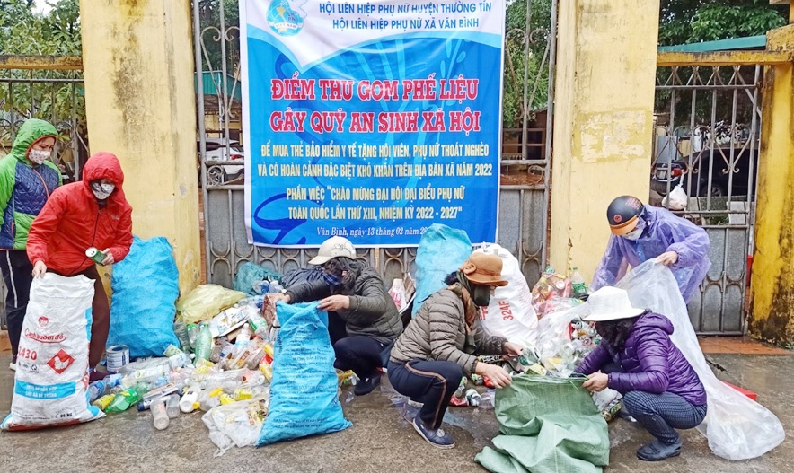Một điểm thu gom phế liệu của Hội Liên hiệp phụ nữ xã Văn Bình (huyện Thường Tín). Ảnh: CTV