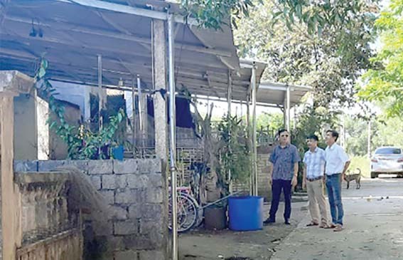  Đường giao thông nơi đồng bào công giáo sinh sống trên sông tại thôn 17, xã Xuân Lai (Thọ Xuân) được bê tông giúp việc đi lại của Nhân dân thuận tiện.