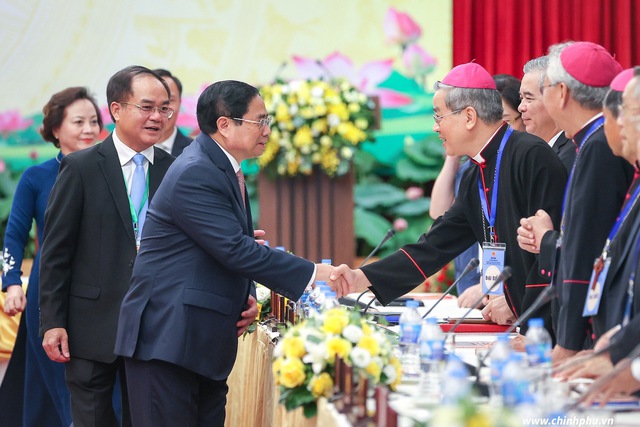 Thủ tướng Chính phủ chúc mừng chức sắc, chức việc các tôn giáo tham dự Hội nghị