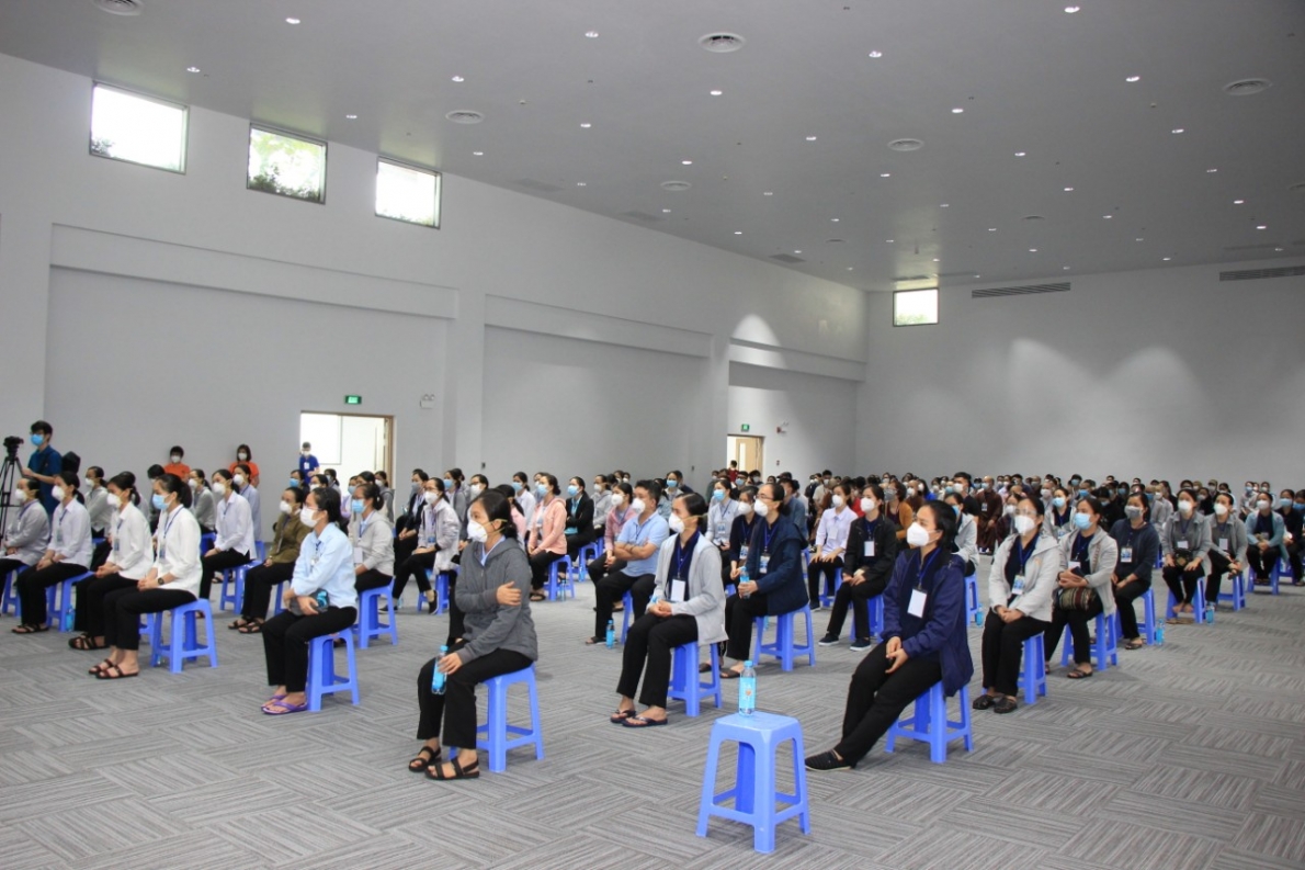 Tình nguyện viên tôn giáo đăng ký tham gia phục vụ phòng chống dịch COVID-19. 