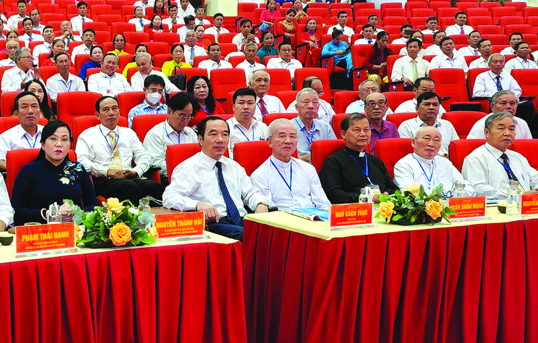 Các vị đại biểu dự Đại hội.