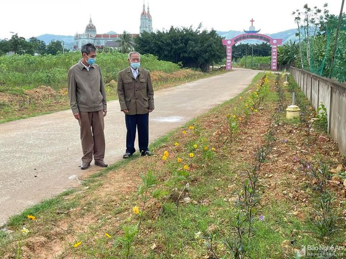 Nhiều tuyến đường giao thông tại các xóm giáo xã Nghĩa Lộc đã được bê tông hóa. 