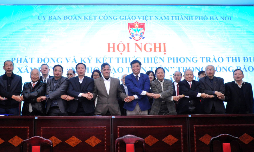 Ký kết thực hiện phong trào thi đua xây dựng "Xứ, họ đạo tiên tiến" trong đồng bào Công giáo Thủ đô năm 2020.