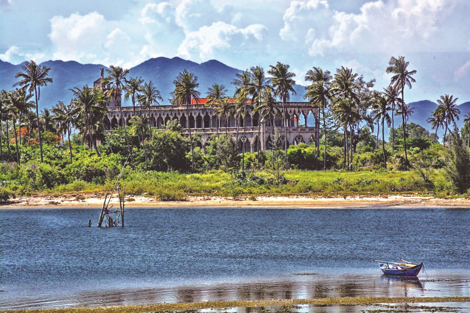 "Thiên đường bỏ quên" này chỉ cách Nha Trang hơn 30km. 