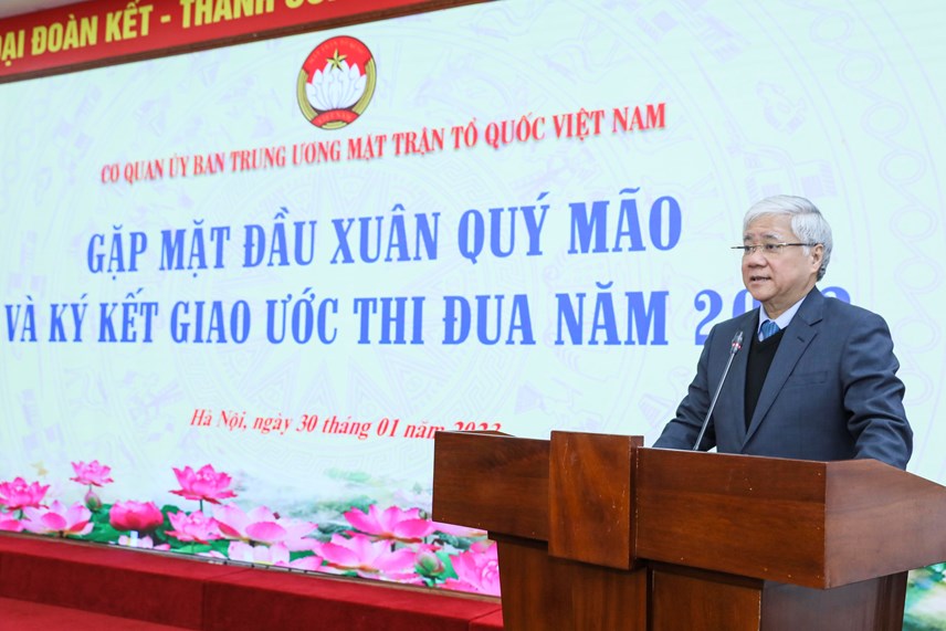 Chủ tịch Đỗ Văn Chiến phát biểu tại buổi gặp mặt.