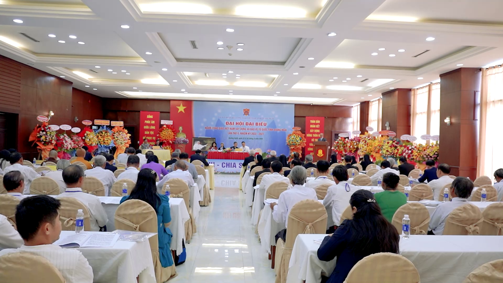 Quang cảnh đại hội