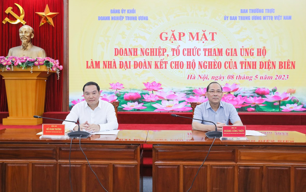 Ông Hoàng Công Thuỷ, Phó Chủ tịch UBTƯ MTTQ Việt Nam; ông Hồ Xuân Trường, Phó Bí thư Đảng uỷ khối Doanh nghiệp Trung ương chủ trì cuộc gặp mặt.
