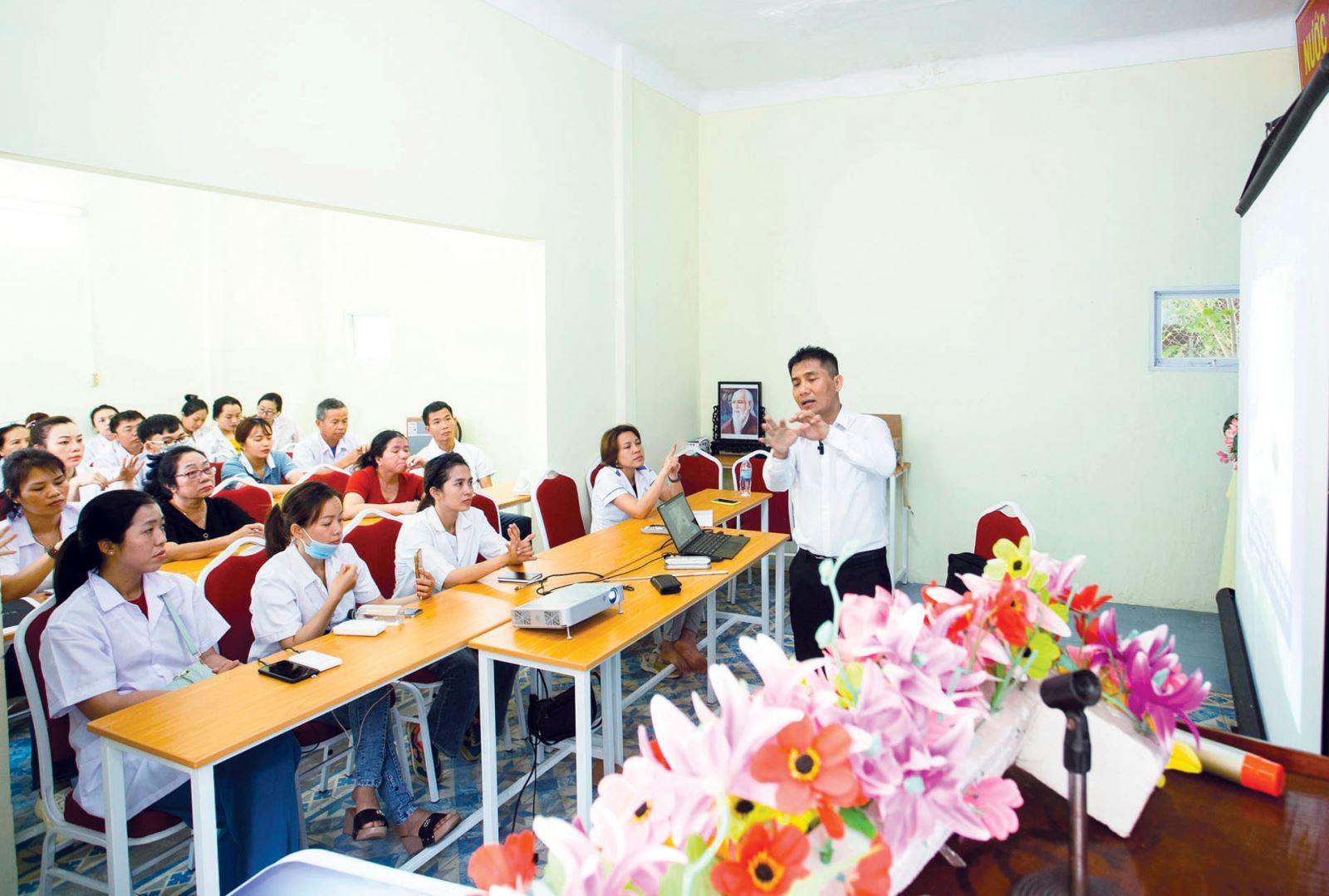lớp bồi dưỡng tại Hội Đông Y tỉnh