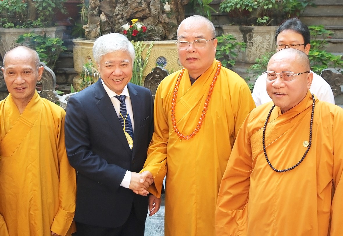 Bí thư Trung ương Đảng, Chủ tịch UBTƯ MTTQ Việt Nam Đỗ Văn Chiến thăm, chúc mừng Văn phòng I, Trung ương GHPG Việt Nam nhân dịp Đại lễ Phật đản Phật lịch 2567 – Dương lịch 2023