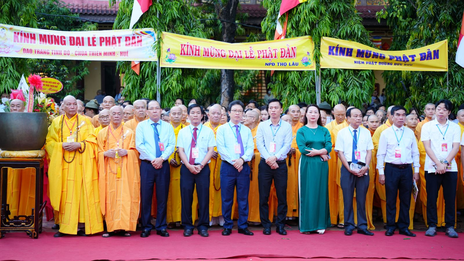 Phó Chủ tịch Hoàng Công Thuỷ dự lễ chính thức Đại lễ Phật đản Phật lịch 2567 - Dương lịch 2023 tại chùa Từ Đàm.