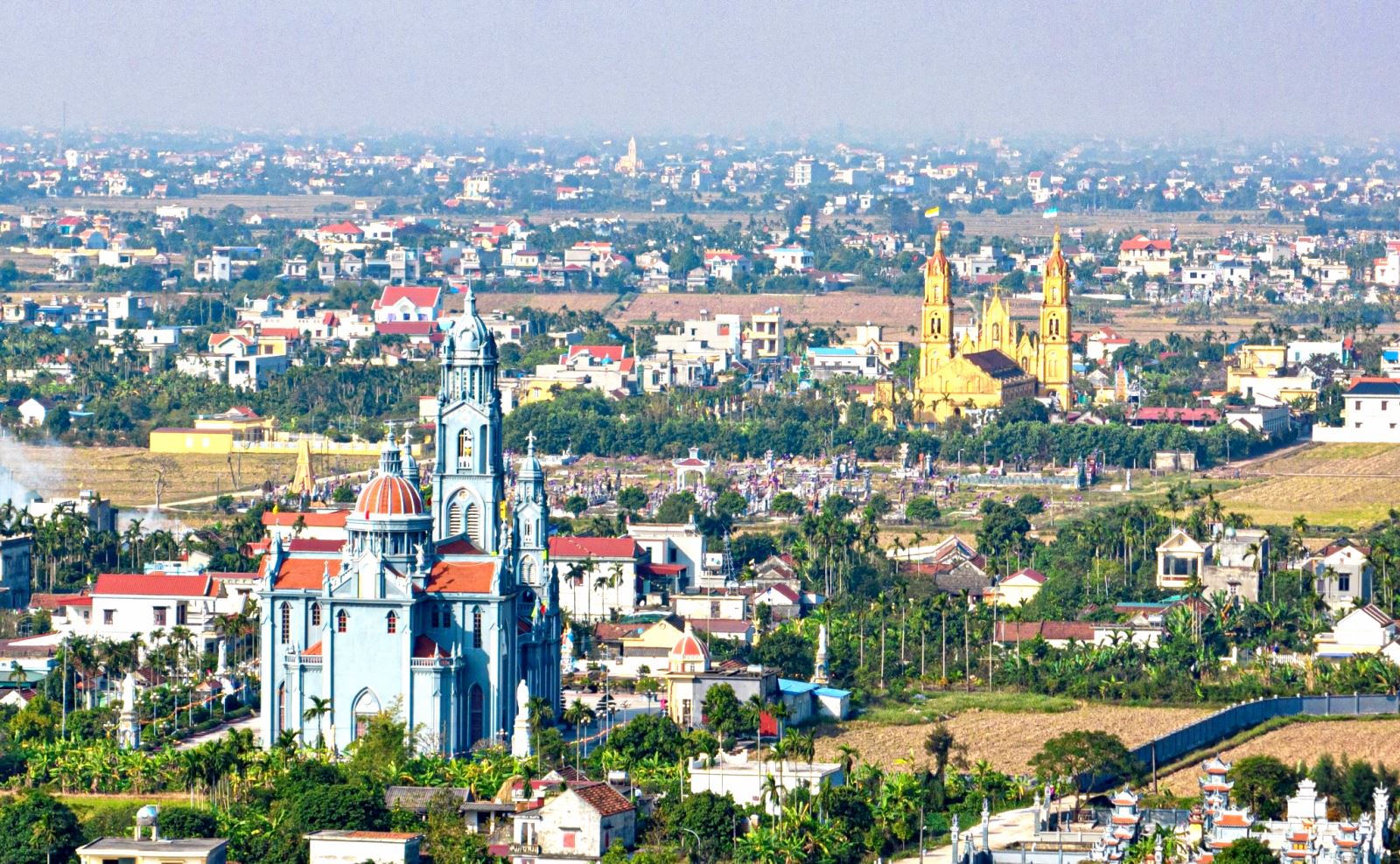 Giáo phận Bùi Chu có nhiều xứ đạo lâu đời và gắn liền với nhiều sự kiện quan trọng liên quan đến lịch sử hình thành và phát triển của Công giáo tại Việt Nam. 