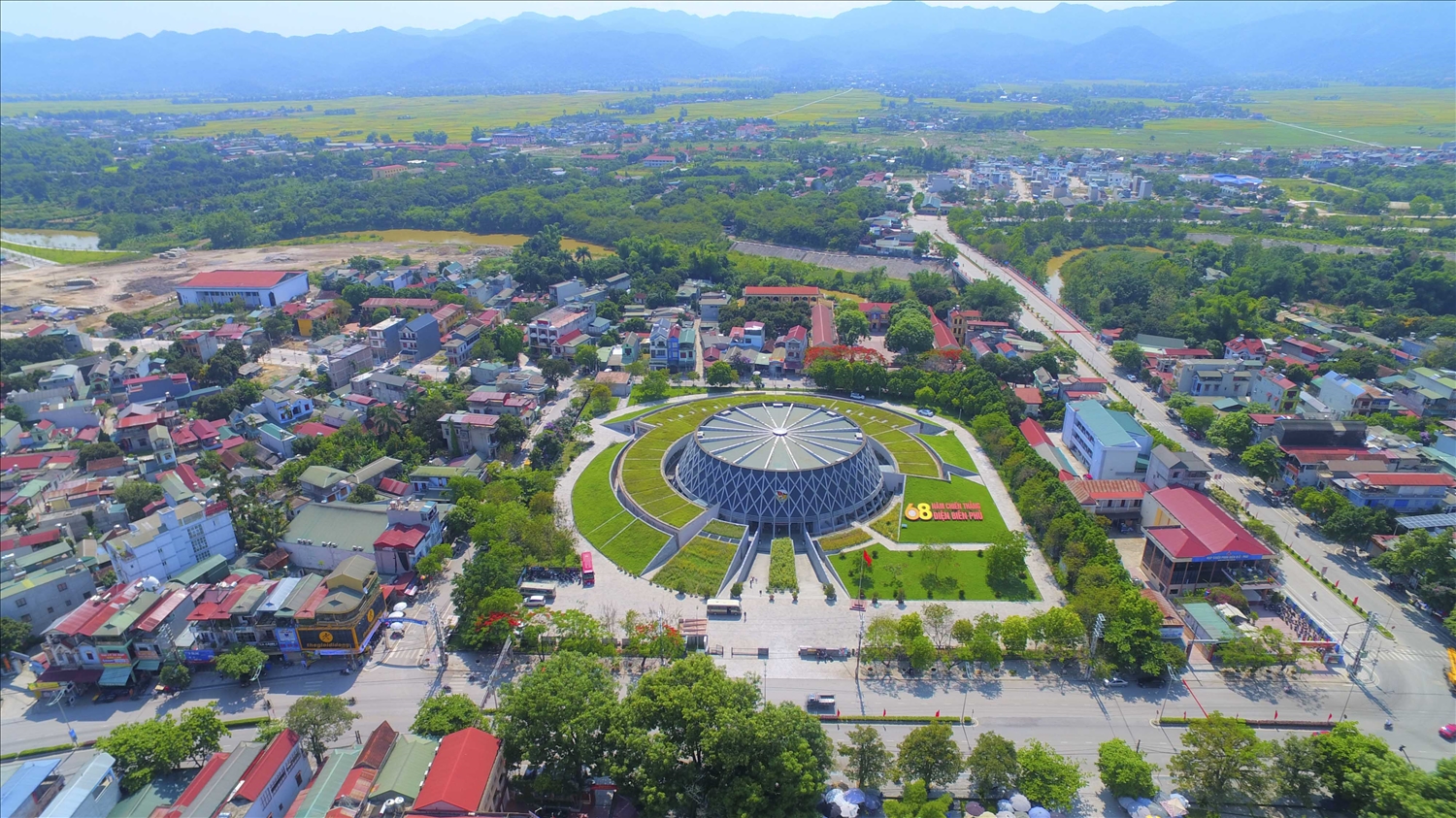 Bảo tàng Chiến thắng lịch sử Ðiện Biên - nơi tôn vinh giá trị lịch sử của chiến thắng lừng lẫy 5 châu, chấn động địa cầu.	