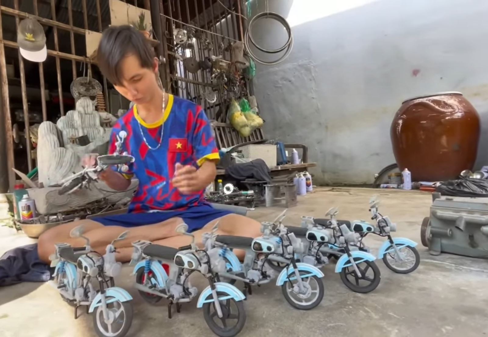 Mỗi chiếc xe đều có nhiều chi tiết nhỏ phức tạp