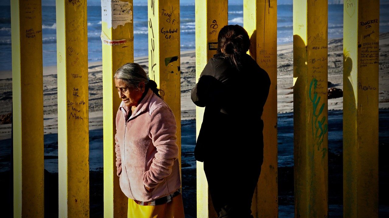 Bức tường Tijuana giữa Mexico và Hoa Kỳ (Marco Palombi)