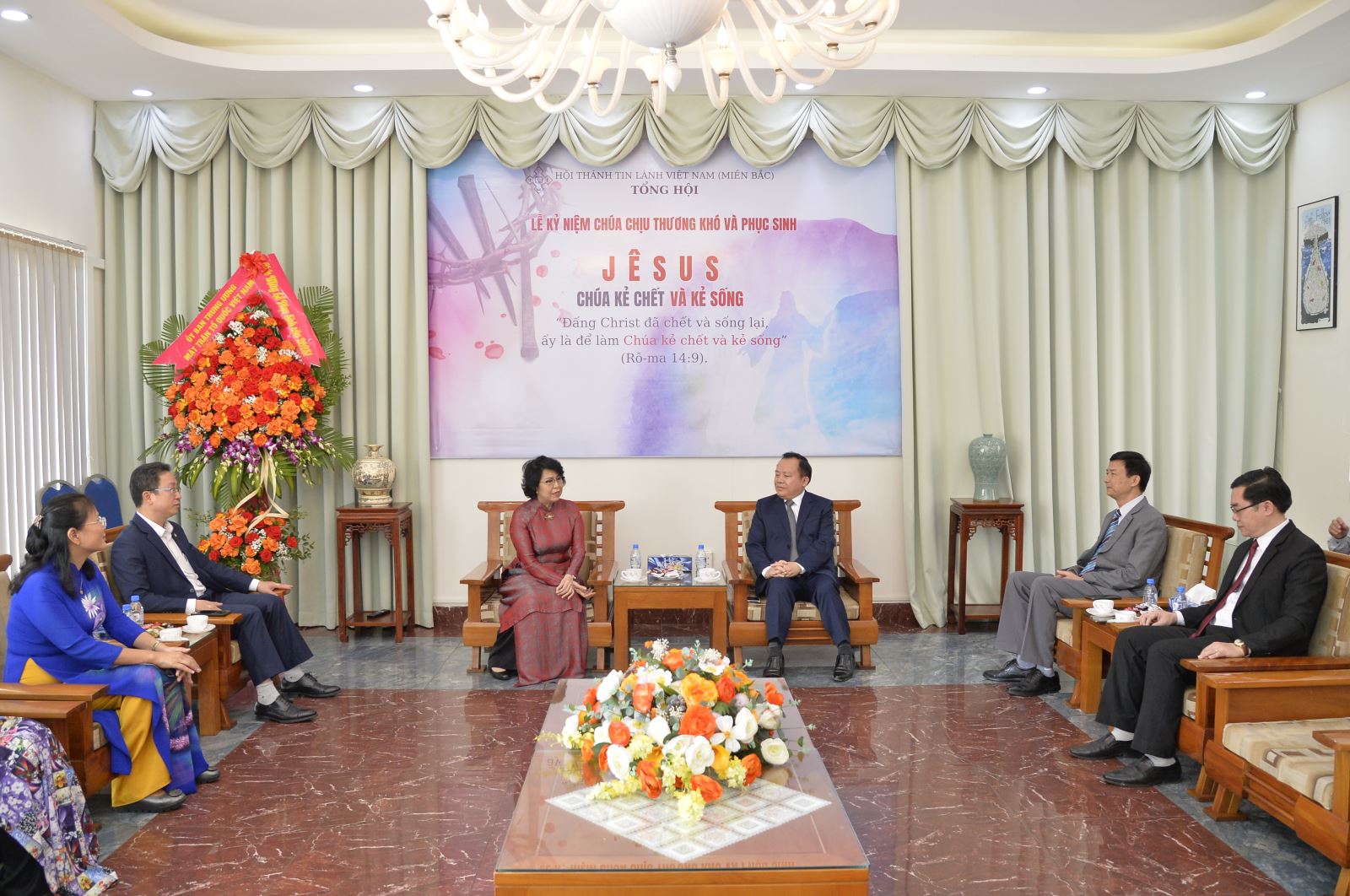 Phó Chủ tịch Tô Thị Bích Châu mừng Lễ Phục sinh tại Hội thánh Tin lành Việt Nam (miền Bắc)