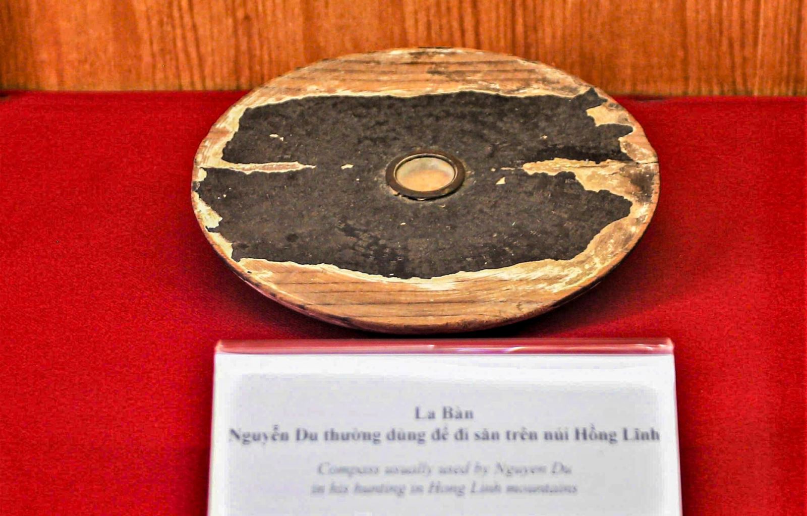La bàn Nguyễn Du thường dùng để đi săn trên núi Hồng Lĩnh. Ảnh: Cẩm Kỳ