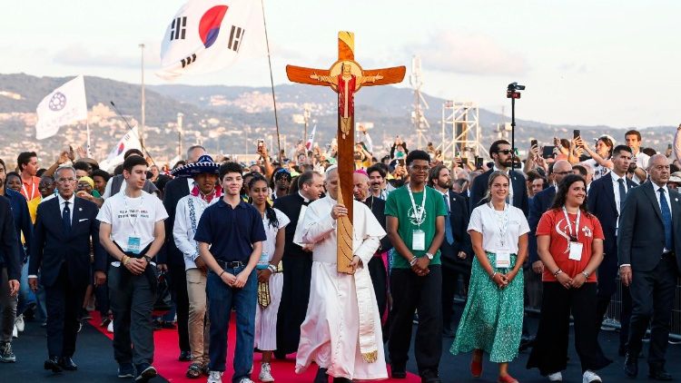 Đức Thánh Cha Lêô XIV cùng một triệu bạn trẻ trong Ngày Năm Thánh Giới trẻ (ANSA)