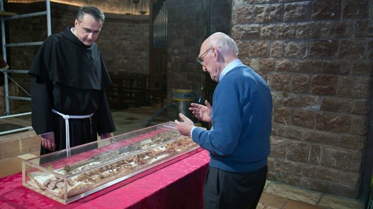 Di hài Thánh Phanxicô (© Sala Stampa Sacro Convento Assisi)