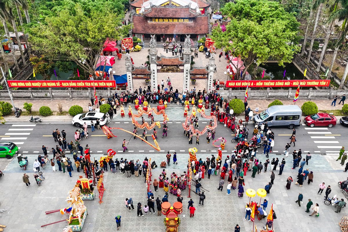 Du di tích Đền Trần, Long Hưng- Hưng Yên. Ảnh: TL.