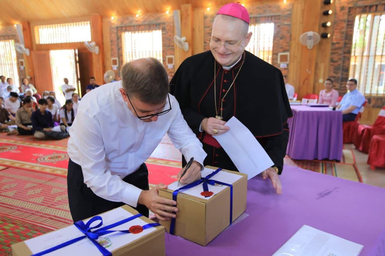 Hồ sơ 12 vị chứng nhân đức tin