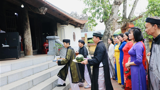 Người Mặt trận thi soạn cỗ tri ân các Vua Hùng