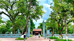 Đầu tư đồng bộ để phát triển du lịch sông Hồng