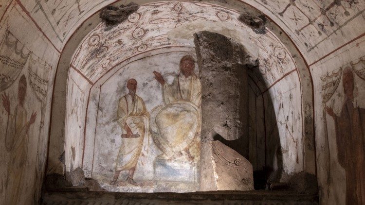 Bức hoạ về Chúa Kitô, cùng hai Thánh Tông đồ Phêrô và Phaolô. (©Pontificia Commissione di Archeologia Sacra)