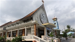 Nơi lòng bác ái bừng sáng